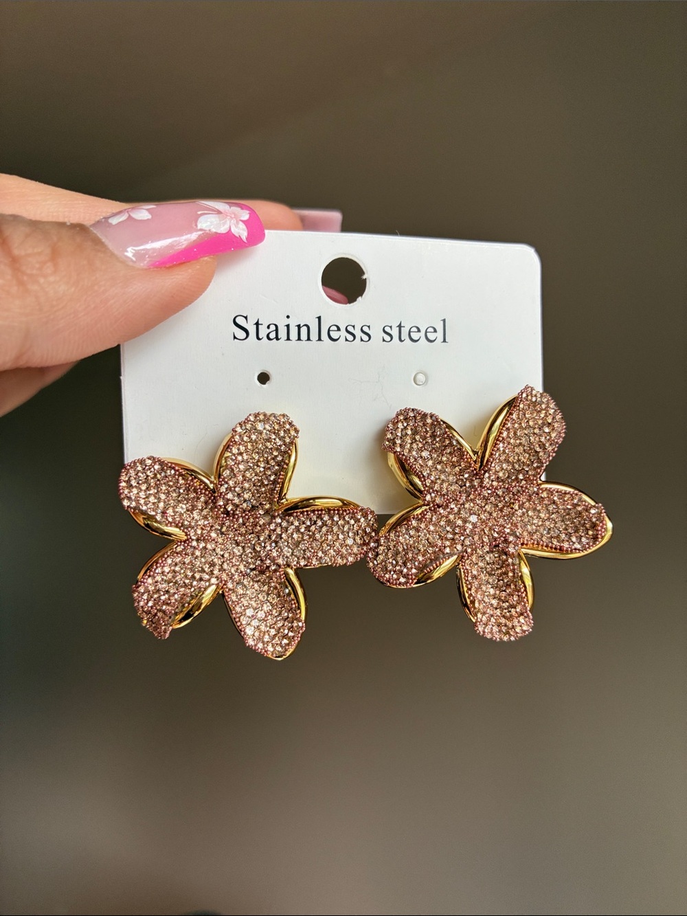 2/$20🎀 Sparkling Pink Flower Cluster Earrings - Gold Trim